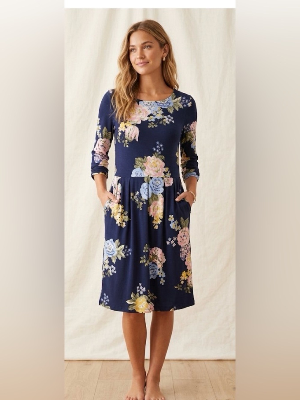 Joules dress size 10, navy blue, beautiful floral pattern with pockets